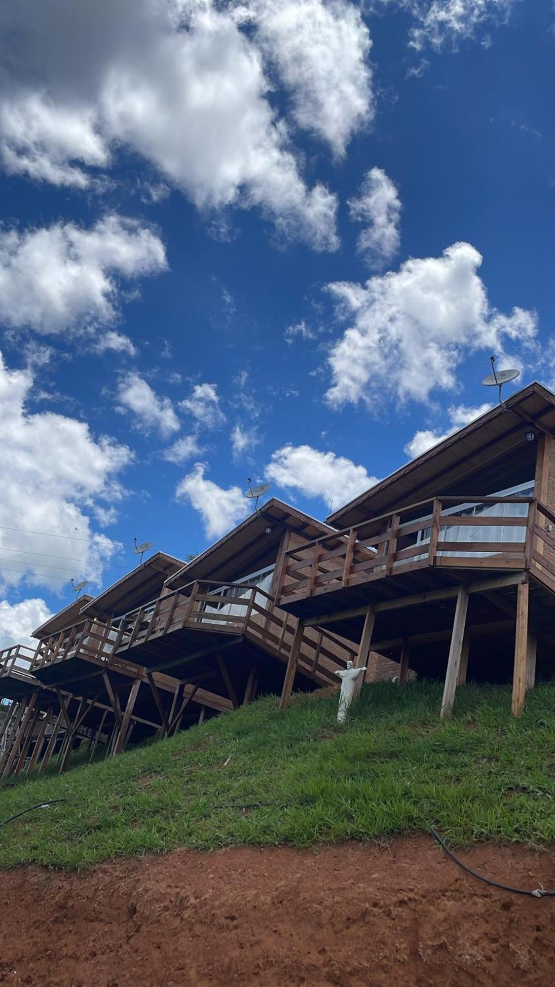 Chacrinha Pousada E Restaurante Chale Tucano Caldas  Esterno foto